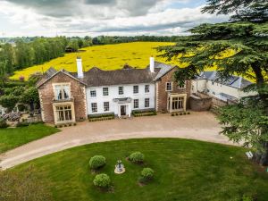 Glewstone Court Country House Hotel