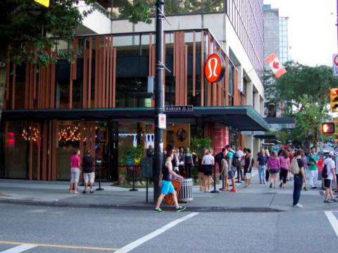 lululemon vancouver robson