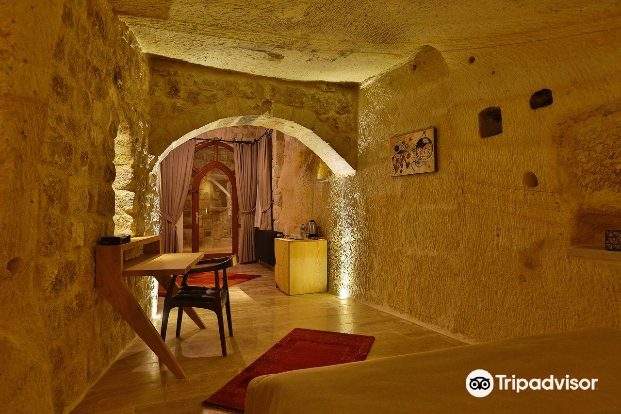 Acropolis Cave Suites