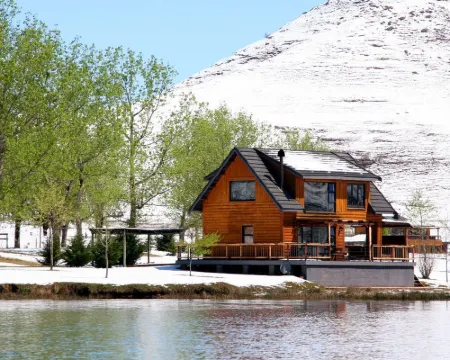 サニ バレー ネイチャー ロッジズ アンダーバーグのホテル