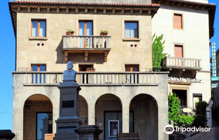 Hotel Titano