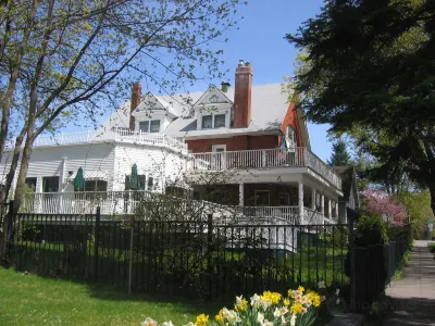 그린브라이어 인  호텔