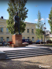 Mannerheim statue