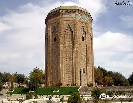 Mausoleo di Momine Khatun