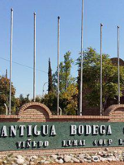 Antigua Bodega Giol