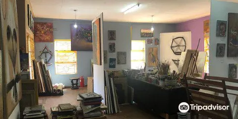 Wayiwayi Art Studio and Gallery
