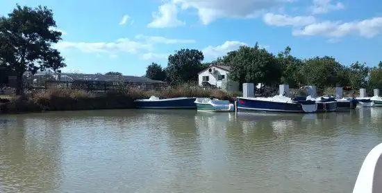 Hotels near Domaine de Sainte Marthe