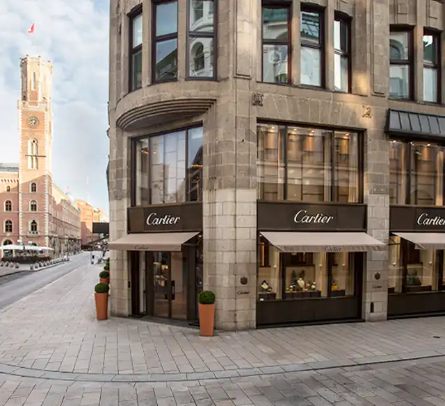 Hotels near Cartier (Hamburg Boutique)