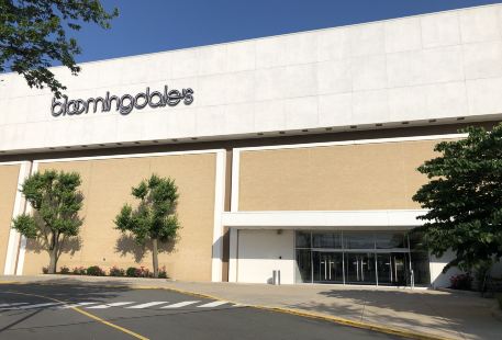 Bloomingdale's(Tysons Corner Center)