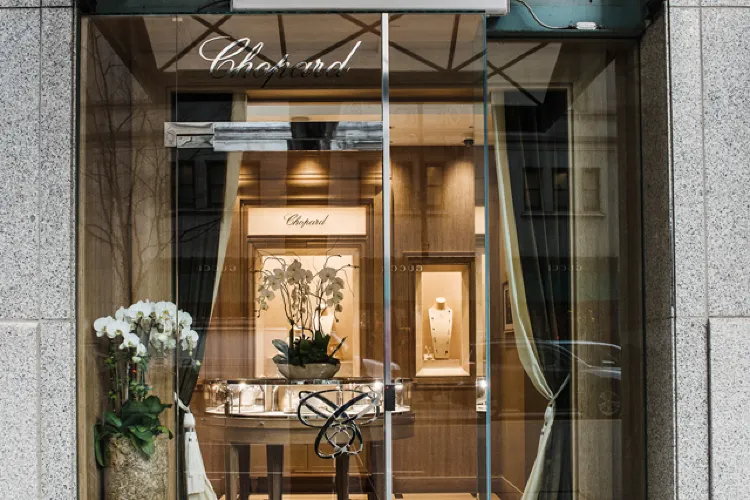 Shopping itineraries in Chopard Boutique Vancouver in January