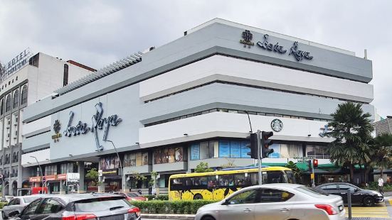 esquire corner sdn bhd