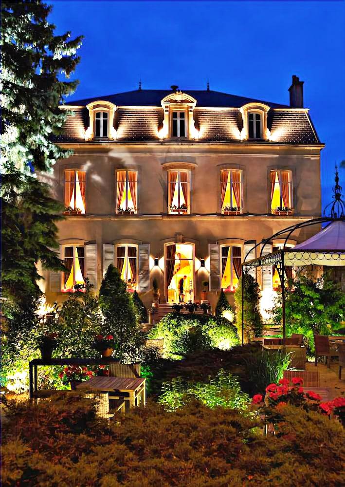 parc de la bouzaize travel guidebook must visit attractions in beaune parc de la bouzaize nearby recommendation trip com