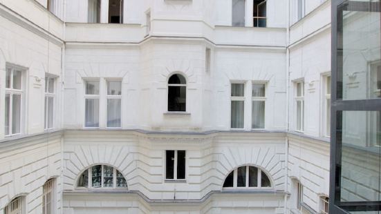Luxury Apartment by Hi5 - Kálmán Imre Suite
