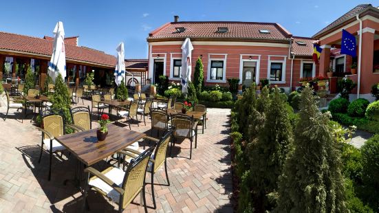 Casa Bunicii 1 Balcescu Reviews Food Drinks In Timis Timisoara Trip Com