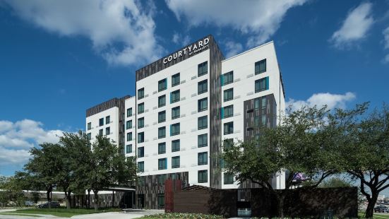 Courtyard by Marriott Houston Heights/I-10