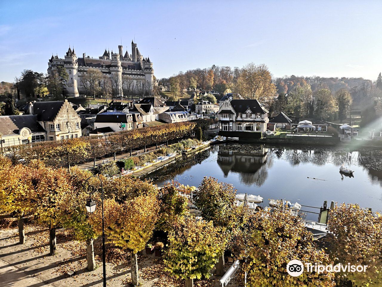 ピエールフォン Chateau De Pierrefonds 評判 案内 トリップドットコム